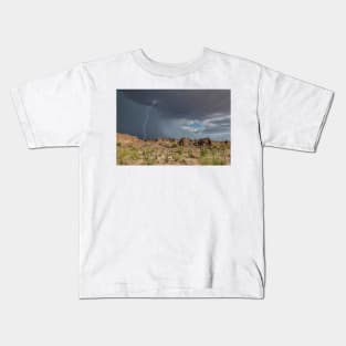 Lightning strike and basalt pinnacles, Arizona, USA (C035/4327) Kids T-Shirt